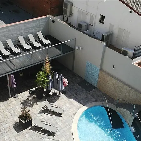 Esmeralda מלון 3*